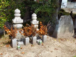 松風村雨の墓